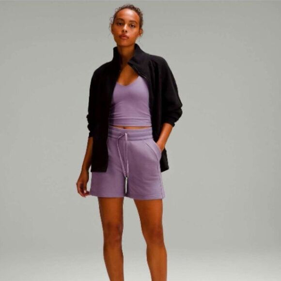 NWT Lululemon Scuba High-Rise Short 5" - Picture 1 of 7